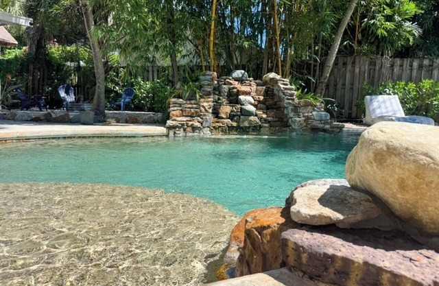 Tropical and Historic Pool Escape, Hobe Sound