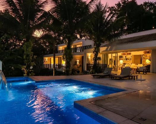 Tropical Contemporary Suites