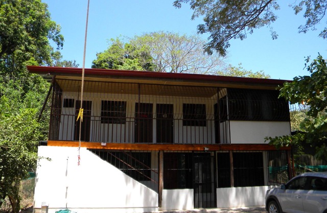 Tropical Hideaway/La Escondida Tropical