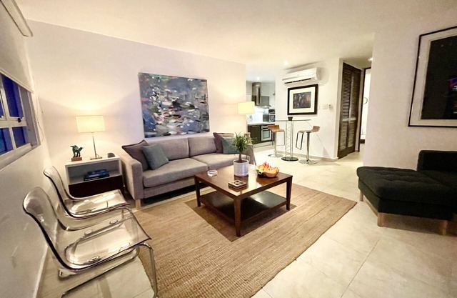 Tropical Modern Apt in Ocean Park Gated Community