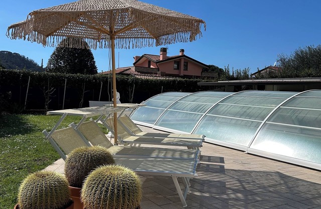 Trovaposo Guest House - Villa with pool in the hills of Versilia