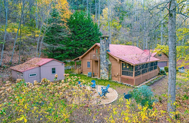 True Log Cabin - High in mtns - Surrounded by trees and privacy - Best location!