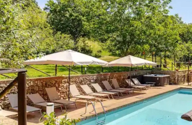 True Tuscany Siena! EntireProperty in exclusive 20P Fenced Pool A/C HotTub WiFi