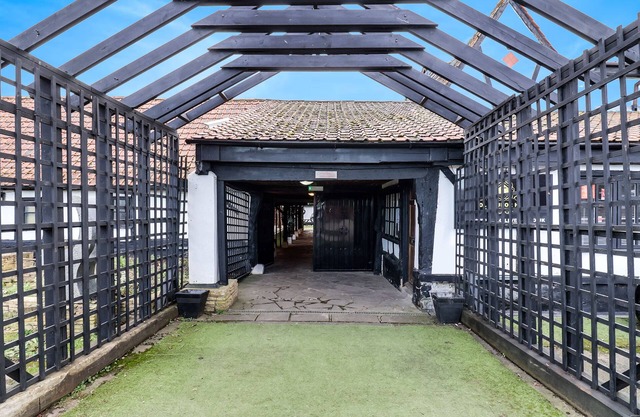 Tudor Oaks Lodge Stevenage North