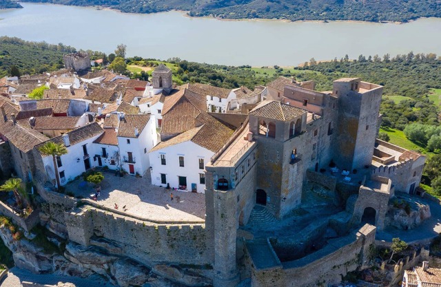 Tugasa Casas Castillo de Castellar