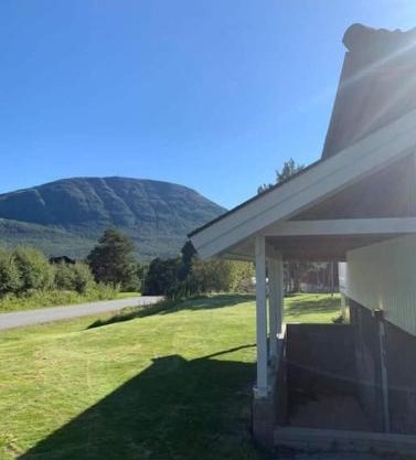 Tur og sentrumsnær sokkel-leilighet