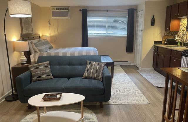 Twin Oaks Extended Stay Studio - 2813 Apt 1