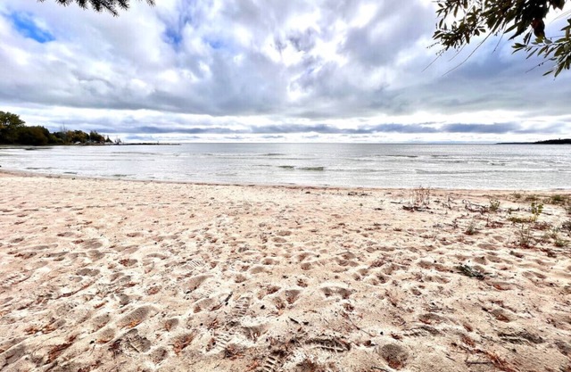 Twin Peaks- Private Beach at Sand Bay