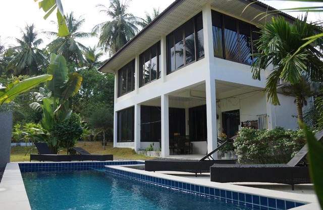 Twin Villas Apartment with Swimming Pool for 2 houses