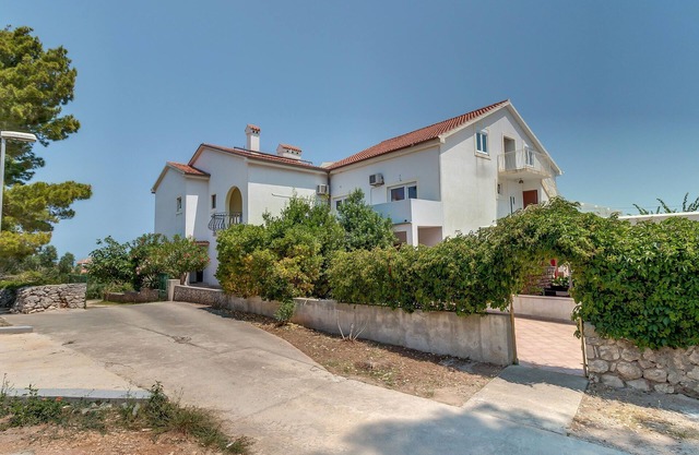 Two bedroom apartment with balcony Mali Lošinj, Lošinj (A-3441-a)