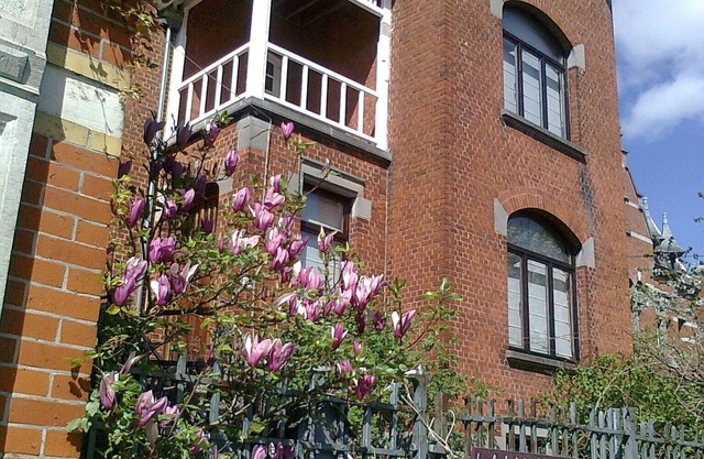 Two bedrooms, kitchen, bathroom at Maison Brodée for families or friends