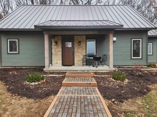 Two Crows Cabin