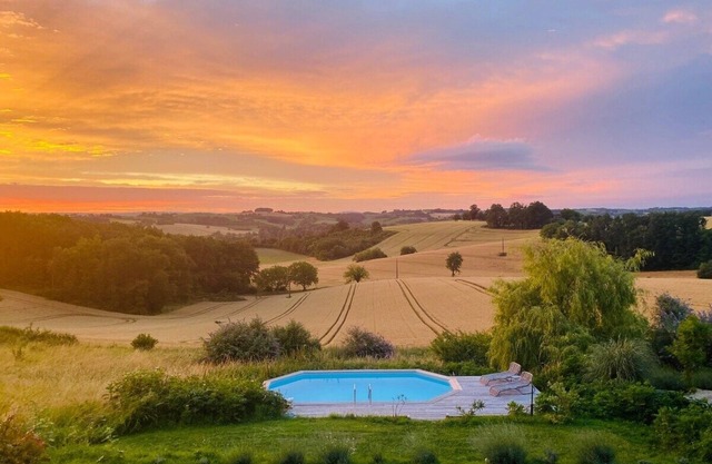 Two separate gîtes 2 couples , panoramic views