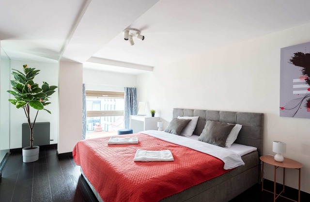 Two-level modern Loft with parking