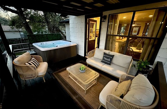 Tx Hill Country- Canyon Lake 🦮Friendly, Casita🏡, Hot Tub. 10 guest