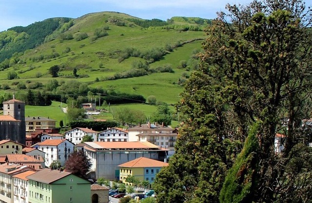 Txangilu Etxea in Aia, next to the sea and the mountains. !! live it