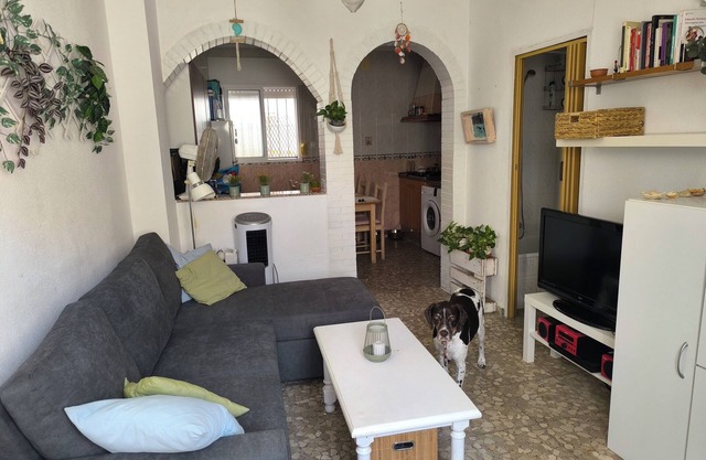 Typical Andalusian cottage in the center of Barbate (pets allowed).