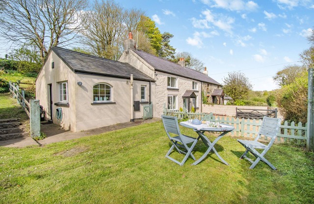 Tyr Wennol - Two Bedroom House, Sleeps 4