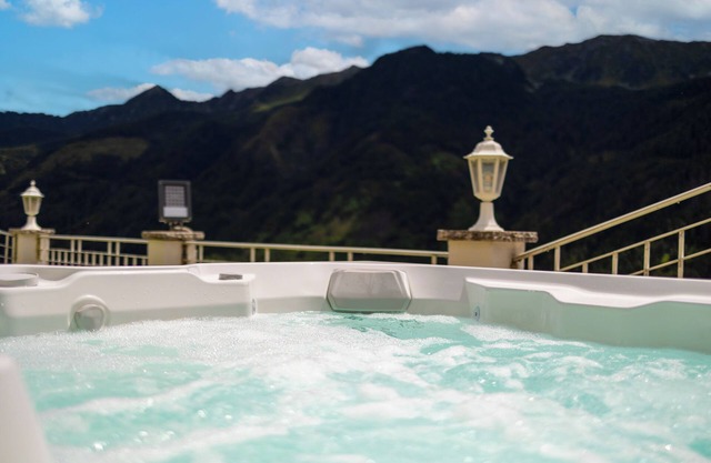 Tyrolean Chalet Apartment in Mountain Hideaway with SPA