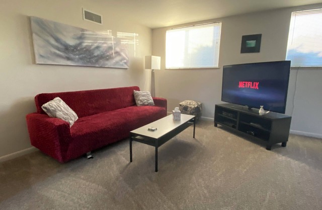 Uber Charming 1bd/1bth on the Park in Delightful Denver!