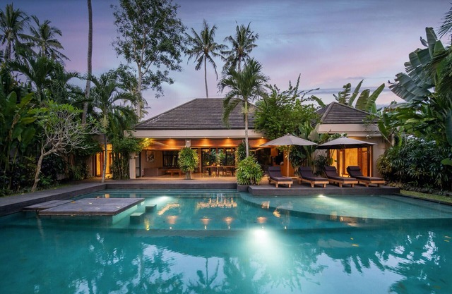 Ubud Villa - 4BR Jungle View