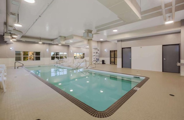 Ultimate Comfort: 3 Family-Friendly Rooms, Near Skiing & Hiking Destinations