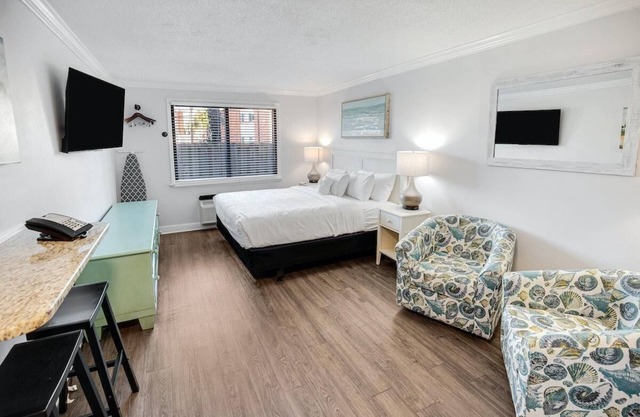 Ultimate Getaway Resort View King Room 1st Flr