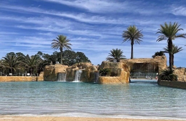 Under New Management. Gulf Beach Rentals VRBO number 3597818