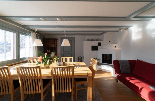 Undereggli - 4-room holiday home with far-reaching views and surrounded by greenery