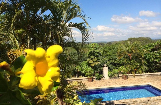 Unique 5 Architectural Homes, Pool & Wi-Fi