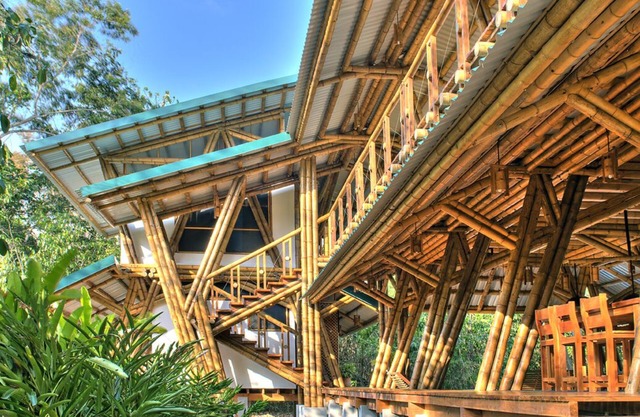 Unique architecture, beach, wildlife. Private chef