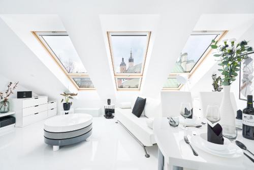 UNIQUE DESIGN Loft in middle of CENTRE of OLD TOWN with Netflix