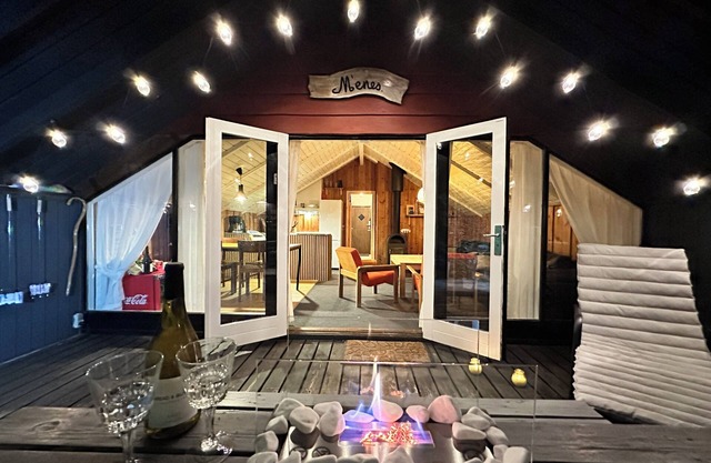 Unique forest cabin by the lake | Near Legoland & Lalandia