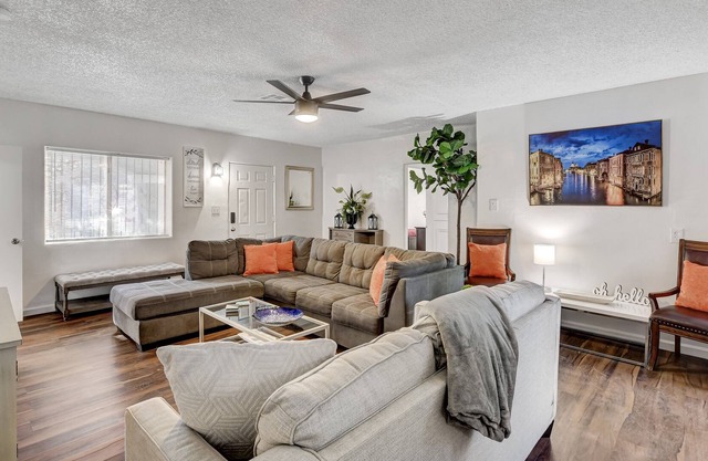 Unique Home w/ lots of Privacy!