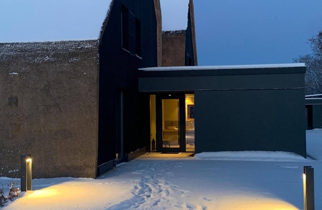 Unique thatched-roof house for 2 to 18 people just 10 minutes from Fleesensee