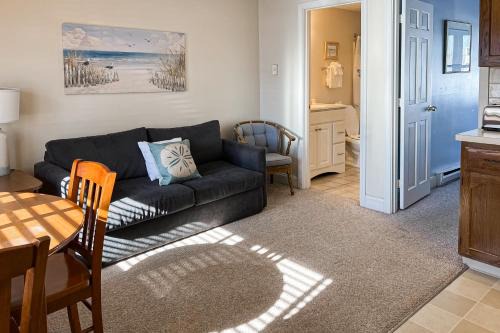 Unit 117 for Poolside Fun