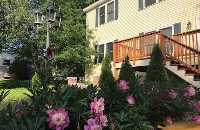 Unit B, near the Beach and Portland