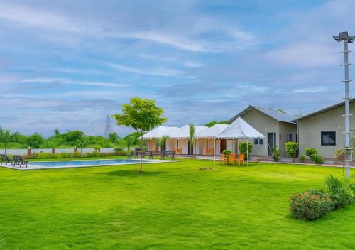 Unity Sunrise Resort Best Hotel Near Statue of Unity