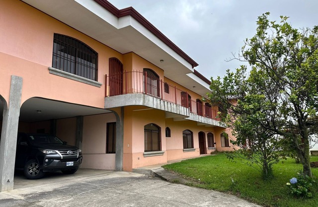 University of Costa Rica-2 bedrooms-Family