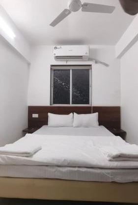 Unix Hotel And Guest House