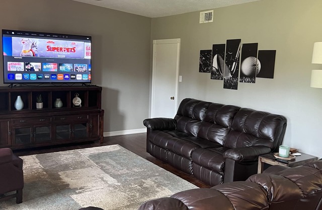 Unwind at a spacious golf getaway overlooking the 3rd hole of Rayburn Country!