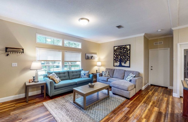 Unwind in Williston: Ride and Dive Getaway