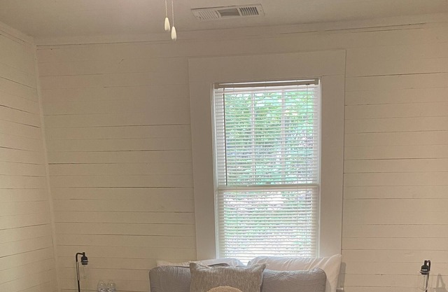 UnWined at the Farmhouse - Apartment B