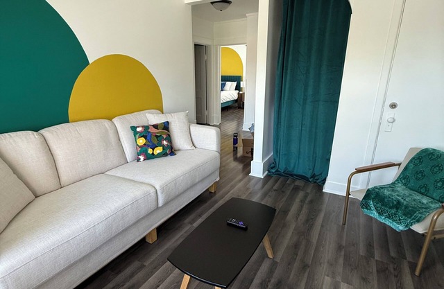 Upper unit perch steps from Maumee River & Park