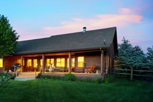 Upscale Hot Tub Wildlife Views