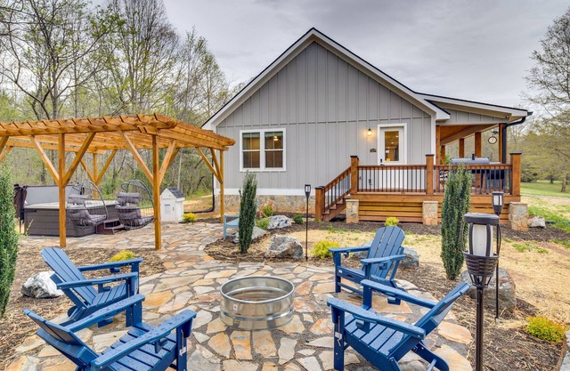 Upscale Rutherfordton Vacation Rental with Hot Tub