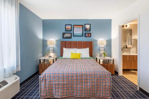 Uptown Suites Extended Stay Austin TX - Downtown