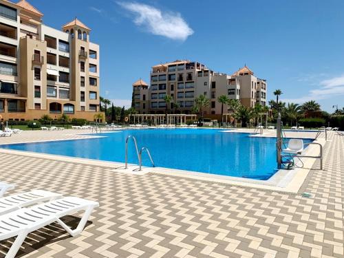 Urb Pelícanos Frontal al Mar & By Isla Canela