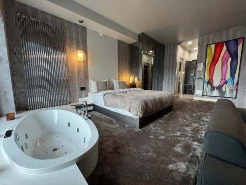 Urban Bliss Jacuzzi