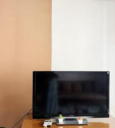 Urban Oasis 1 3BR Apartment with facilities in Central Jakarta